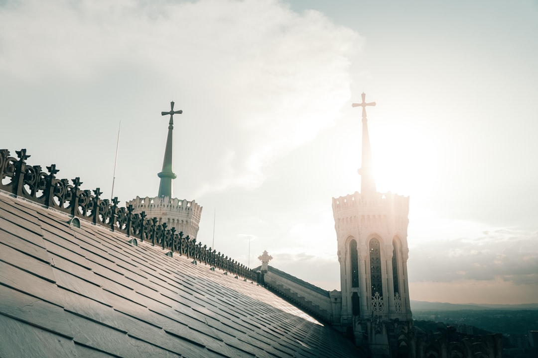 Bastien Nvs / Unsplash
