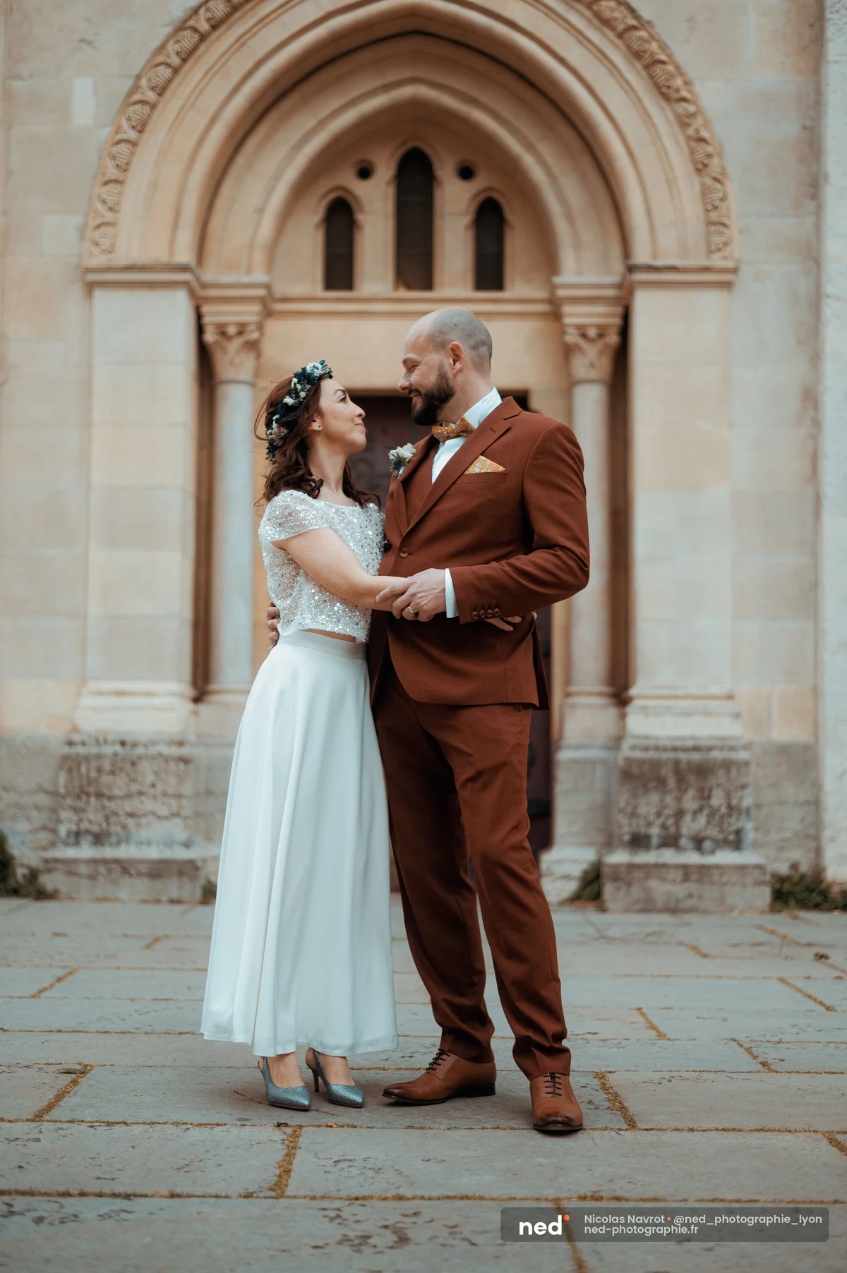 Mariage à la Basilique Saint-Martin d'Ainay : photos de couple