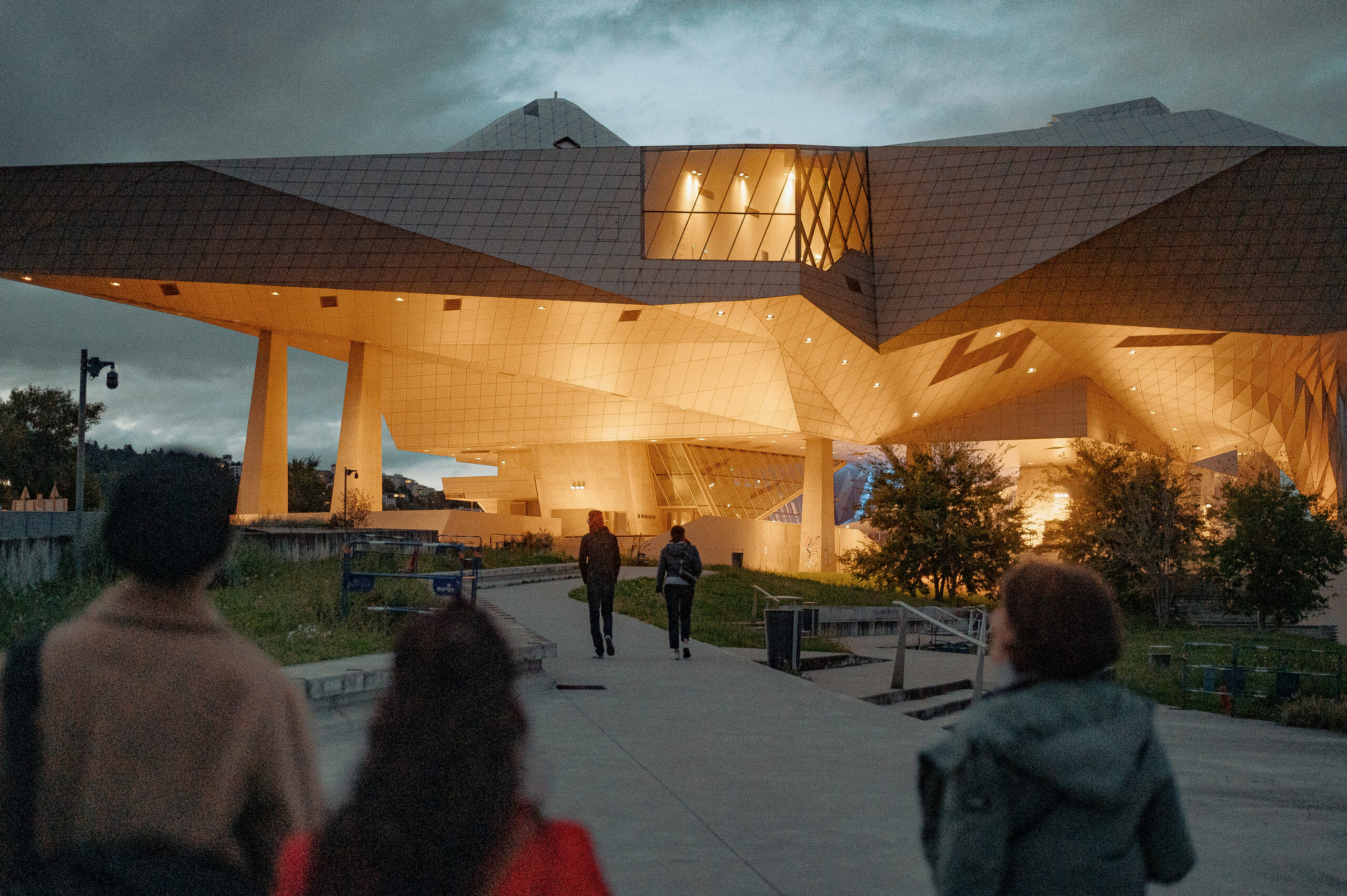 Initiation : la photo d'architecture de nuit